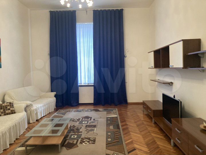3-к. квартира, 120 м², 2/5 эт.