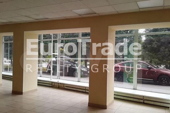 Сдам торговое помещение, 222 м²