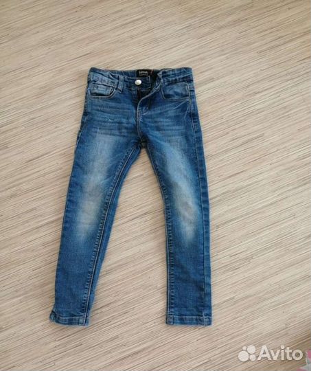 Вещи на девочку пакетом 104-110 р(платья, джинсы)