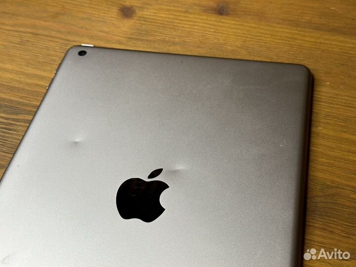 Планшет Apple iPad 6 32GB Wi-Fi 2018