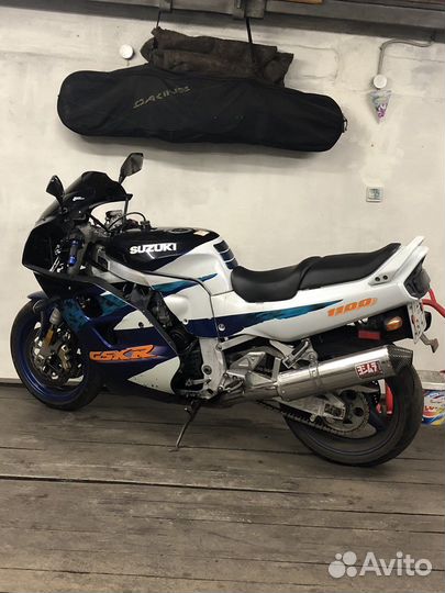 Продам мотоцикл Suzuki gsxr-1100