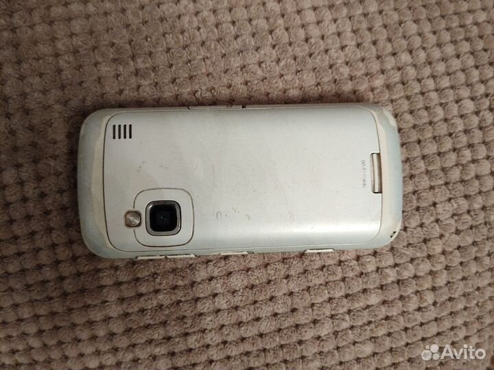 Nokia C6-00