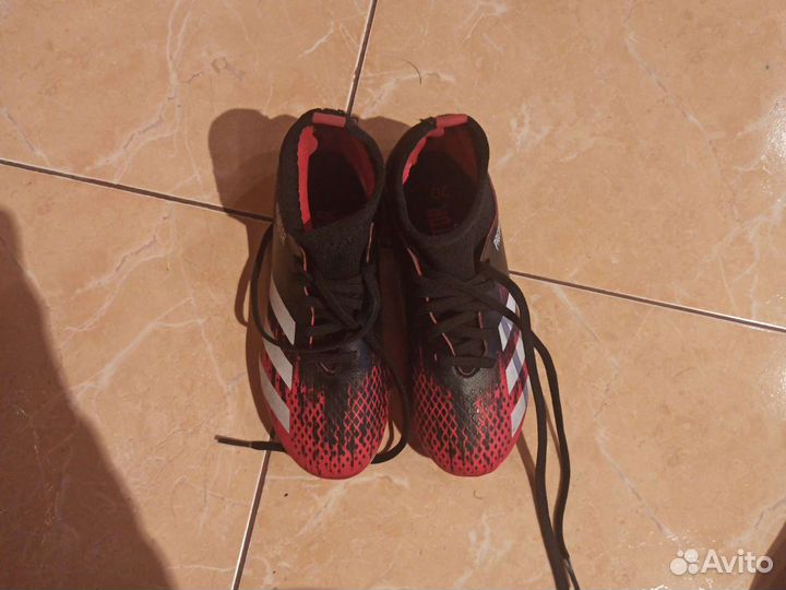 Бутсы adidas 31 футбольные