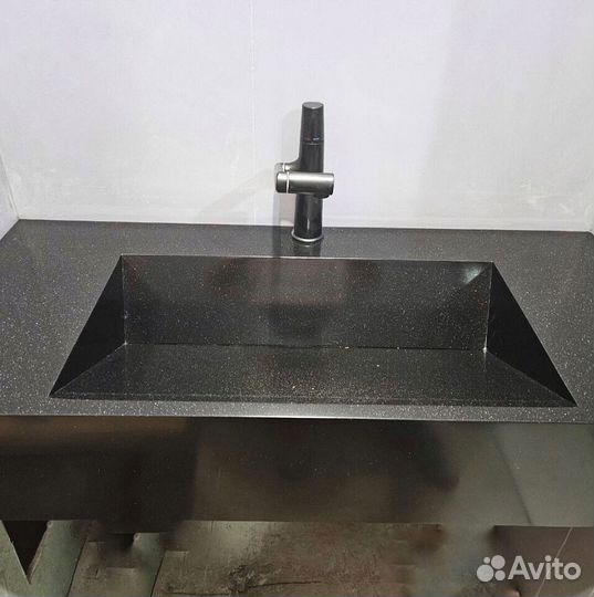 Столешница с раковиной для ванной