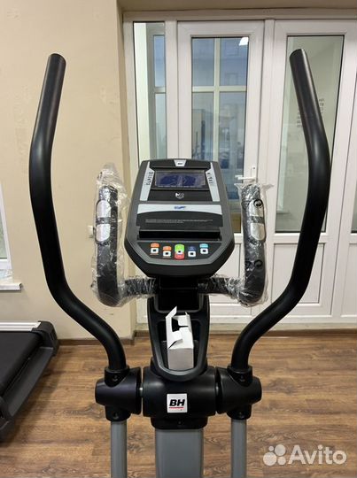 Эллиптический тренажер