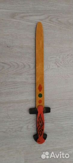 Топор,щит,оружие из дерева