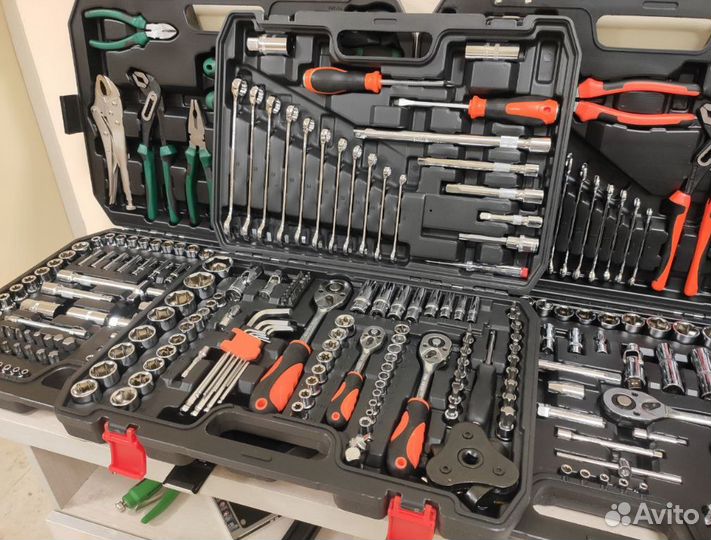 Набор инструментов 121 предмет