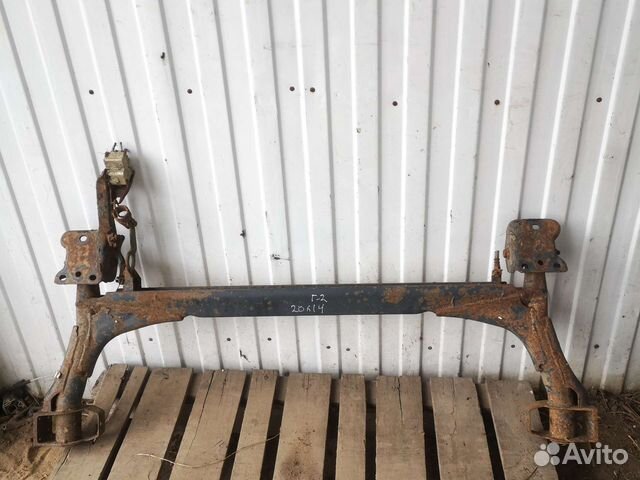 Задняя балка Golf 2