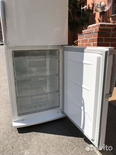 Холодильник LG