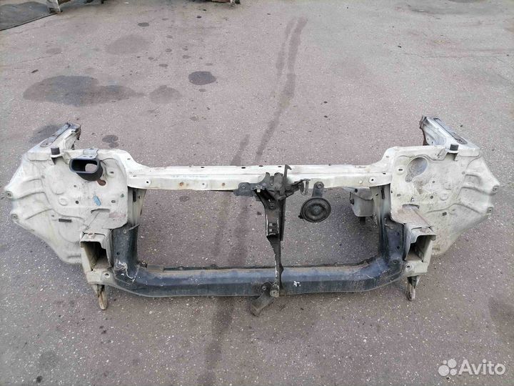 Телевизор (рамка радиатора) Toyota Corolla II EL30