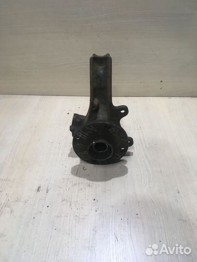 Кулак передний Ауди 80 Б3 Б4