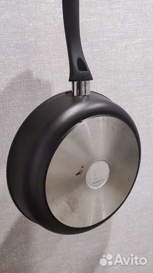 Сковорода литая 28см,Нева фера индукция