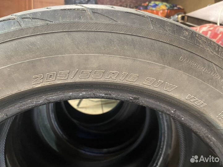 Yokohama Advan Fleva V701 205/55 R16