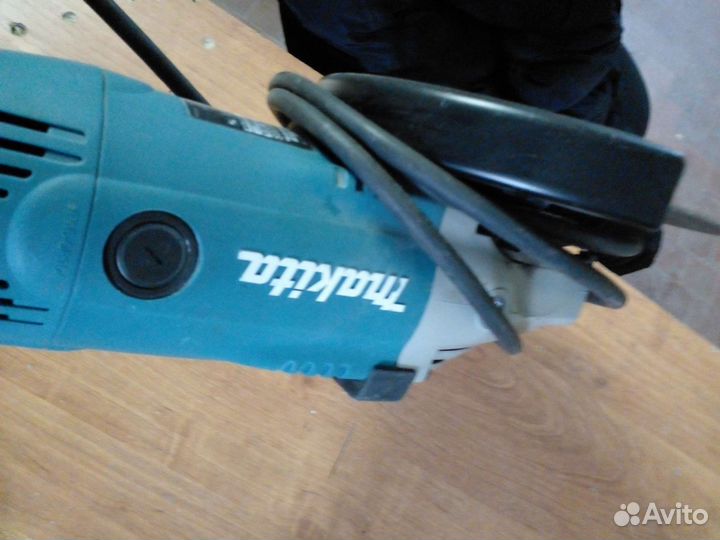 Ушм болгарка makita
