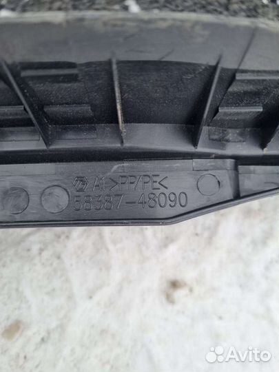 Накладка замка багажника Lexus rx 4