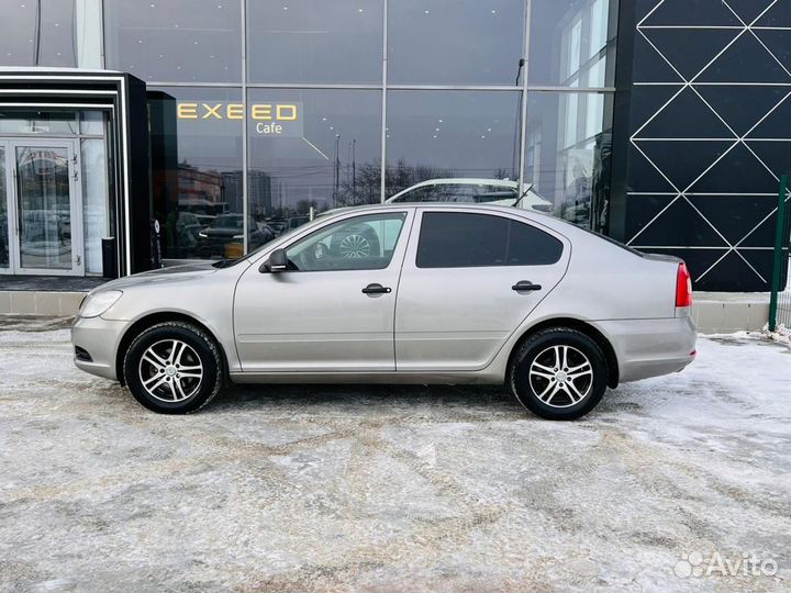 Skoda Octavia 1.6 AT, 2011, 216 961 км