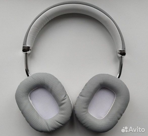 Беспроводные наушники с микрофоном