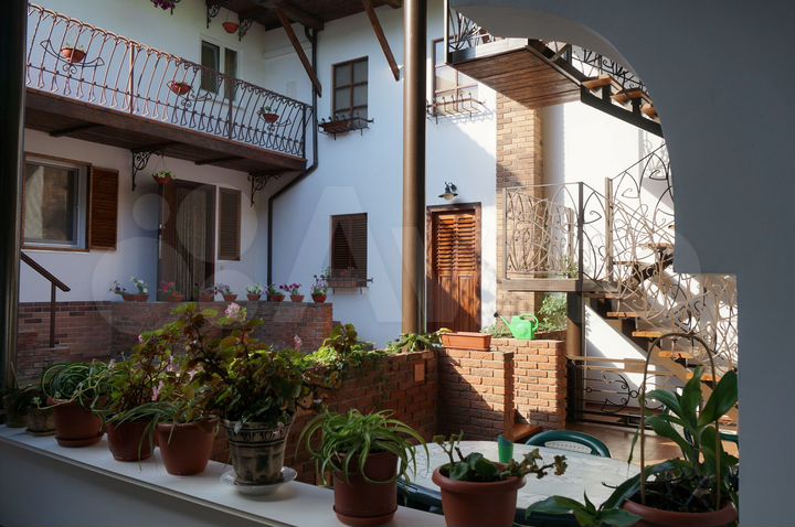 Гостиница, 340 м²