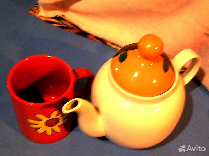 Желтый заварной чайник