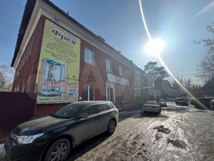 Здание, 884.3 м²