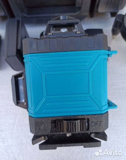 Аккумуляторный лазерный уровень Makita 4D (Арт.613