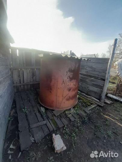 Продам металлическую ёмкость