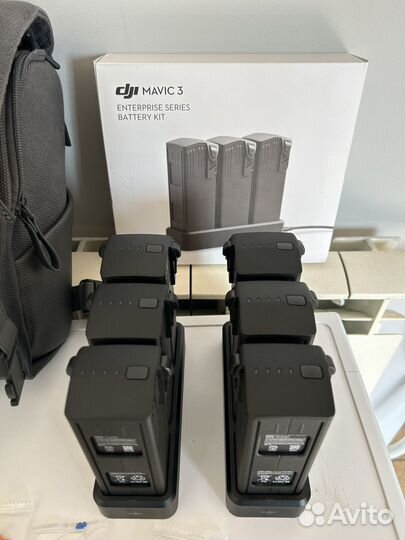 Квадрокоптер DJI Mavic 3