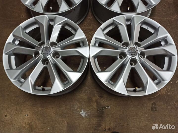 Диски 17 5х114,3 ET45 оригинал Ниссан из Японии