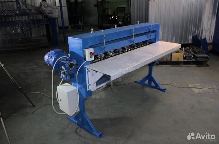 Машина для нанесения ребер жесткости