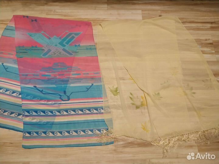 Женская одежда (шарфы и платки) пакетом