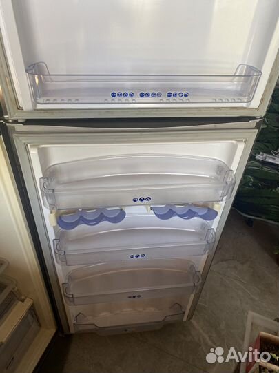 Холодильник whirpool бу