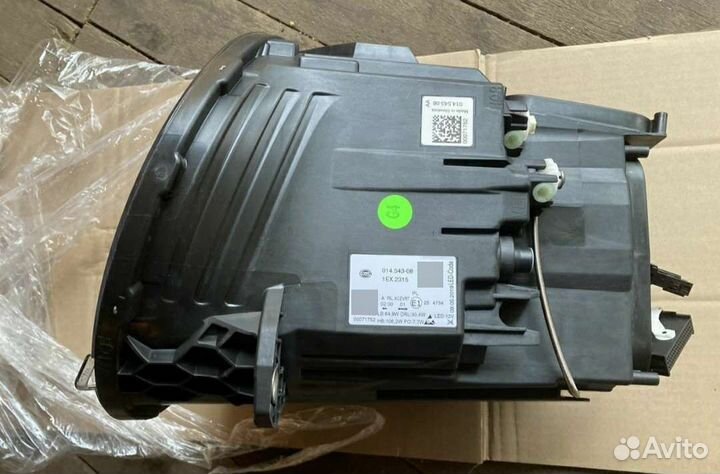 Правая фара Mercedes W463