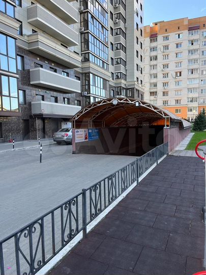 Машиноместо, 24 м²