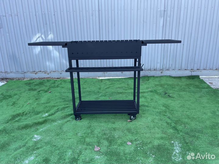 Мангал № 0074 ковка на колесах с откидными полками