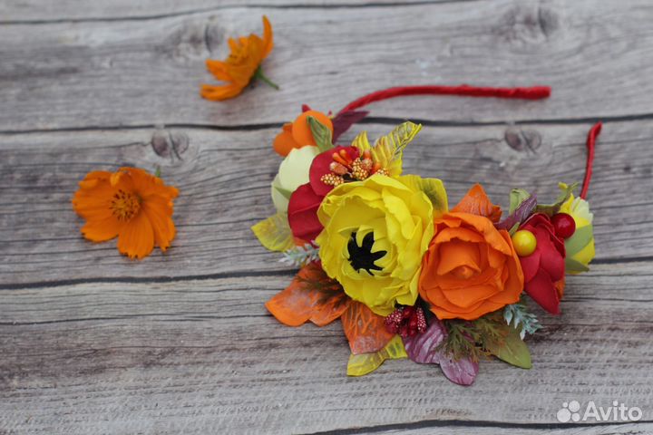 Ободок осенний из цветов