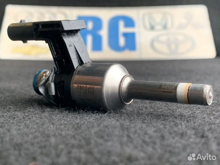 Форсунка vag 04e906036af. 6 разъем. Форсунки омывателя шкода рапид 2016. Форсунка рапид. Rapid форсунки с обратным клапаном.