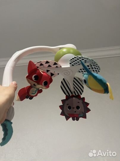 Мобиль на кроватку Тини love