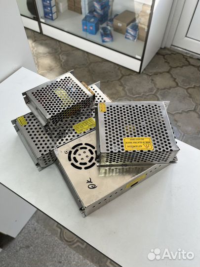 Блоки питания 12v разные