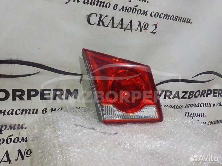 Фонарь задний левый внутренний (в крышку) Chevrole