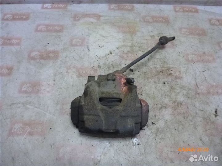 Суппорт передний левый Renault Fluence L30R K4M