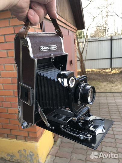 Советский фотоаппарат Момент