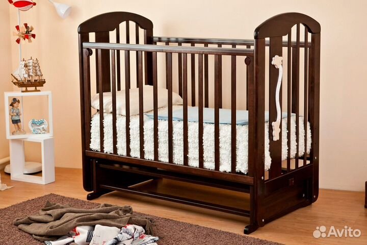 Кровать Агата с маятниковым механизмом