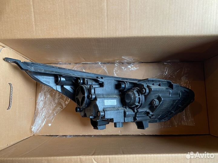 Фары левая и правая Kia cerato 4