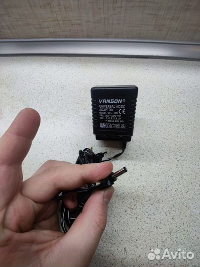 Блок питания универсальный Vanson VEL-168L