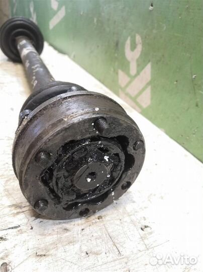 Полуось передняя правая Ауди 80 90 Б3