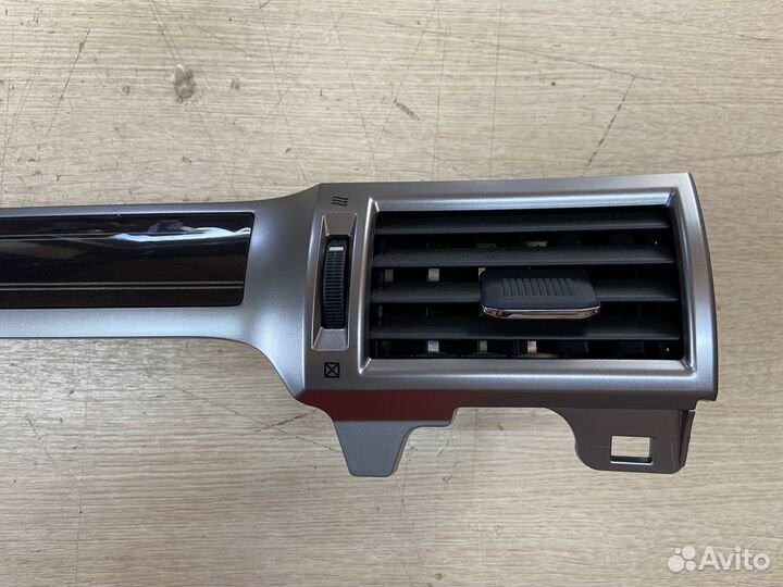 Дефлектор воздушный правый Lexus GX II