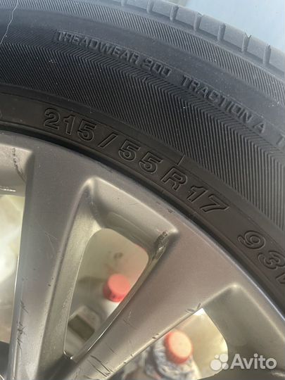 Yokohama dB Decibel E70 215/55 R17