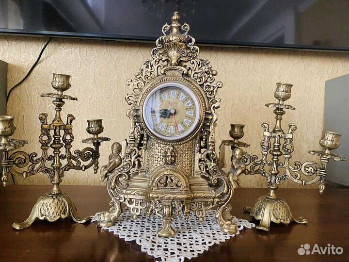 Часы каминные бронза и канделябры
