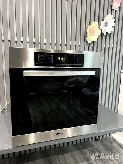 Духовой шкаф Miele с паром