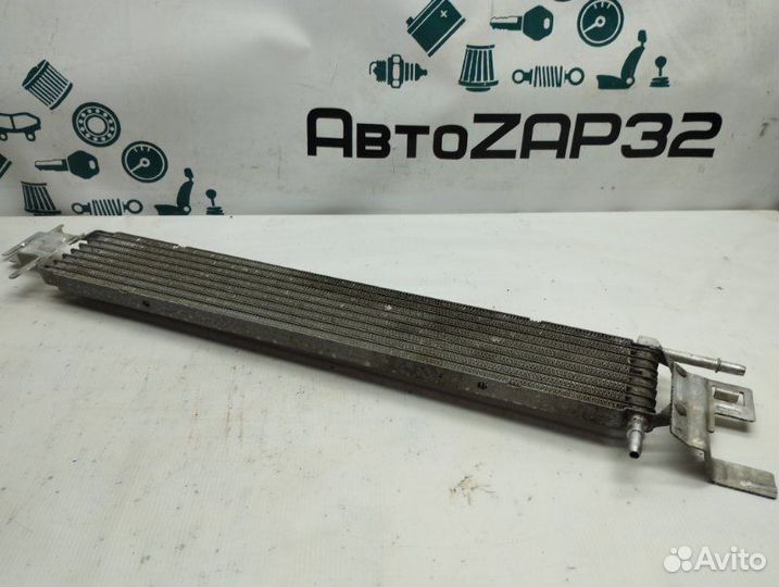 Радиатор АКПП Ford Focus хэтчбек 2010